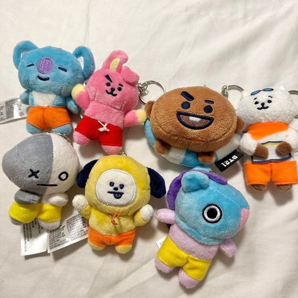 Bt21 plushie Keychains